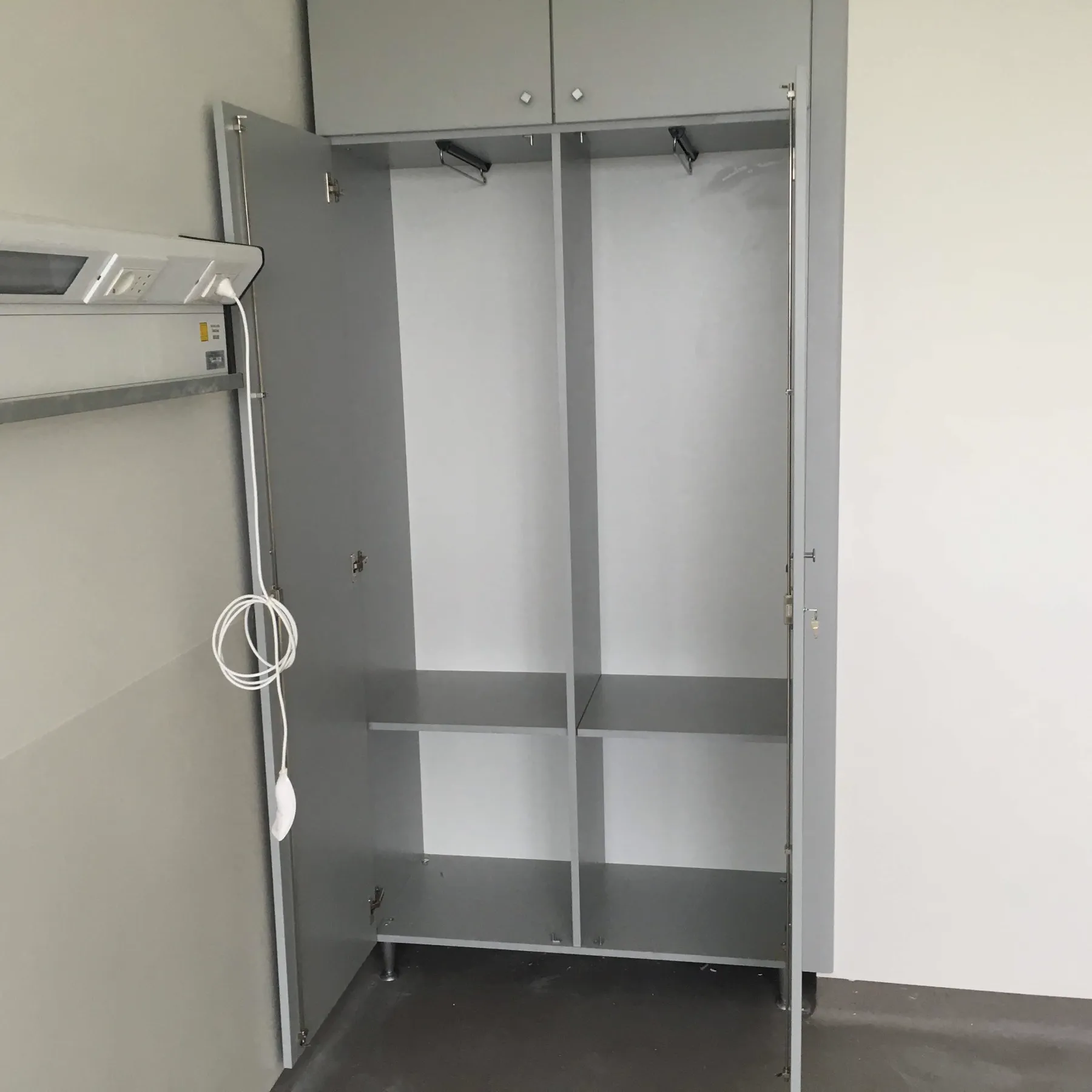 Rivestimenti e arredi bar, Villa Igea – Ancona – foto 8